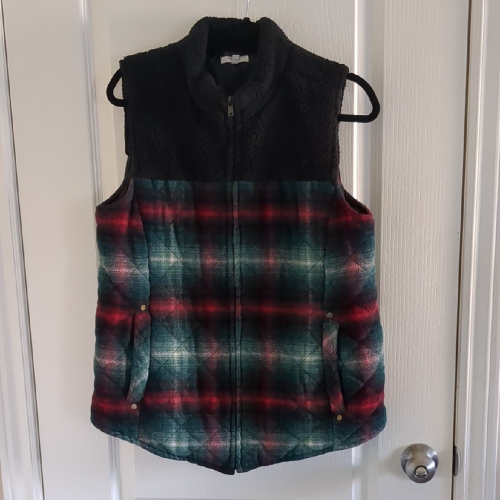 Maurices Black And Plaid Vest